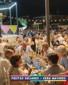 💚 Anoche vivimos una de las citas más entrañables de nuestras Fiestas: la tradicional Cena de Mayores de Ogíjares.  
  
Una velada de reencuentros...