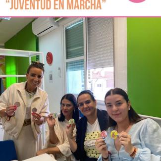 Ayer por la tarde tuvo lugar una nueva edición de "Juventud en Marcha" con el taller de chapas organizado por la Concejalía de Juventud🎉🧷  
  
El...