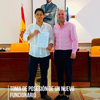 🤝 El Ayuntamiento de Ogíjares continúa reforzando su plantilla municipal.  
  
Hoy ha tenido lugar el acto de toma de posesión de D. Jiexiang Luis...