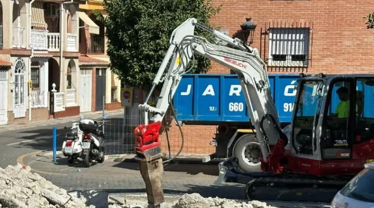 🚧 CONCEJALIA DE ACCESIBILIDAD, URBANISMO Y OBRAS PUBLICAS   
  
🚀 Hoy comenzamos las obras en las inmediaciones del Ayuntamiento. Las calles Vera...