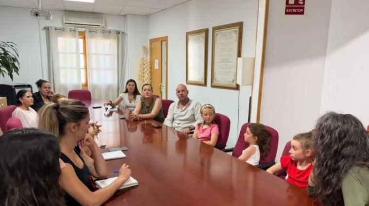 👧 Seguimos construyendo un Ogíjares pensado también para la infancia  
  
Nuestro alcalde, junto a varios concejales y trabajadoras sociales, ha r...