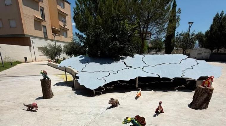 🦖 Un viaje al pasado sin salir de Ogíjares.  
  
Este fin de semana, numerosos vecinos y visitantes disfrutaron de la exposición de dinosaurios de...