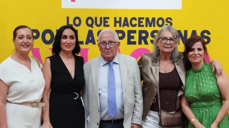 ❤️ Ayer acompañamos a Cruz Roja en el acto del Sorteo de Oro, celebrado en Granada.  
  
Nuestra concejala de Servicios Sociales quiso mostrar el a...