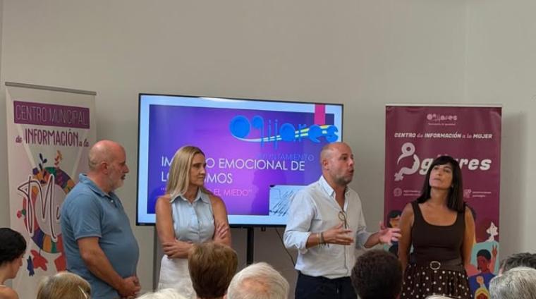 🧠 Gran acogida de las charlas sobre el impacto emocional de los seísmos, celebradas ayer en el Centro CISO e impartidas por la psicóloga del Ayunt...