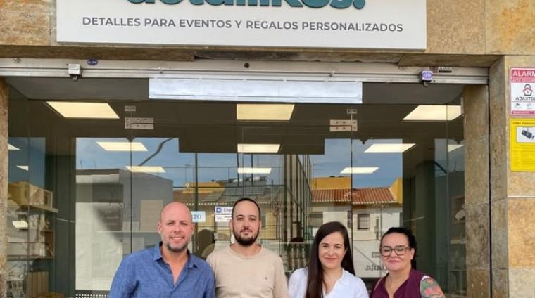 🎁 Damos la bienvenida a Detallikos, una nueva tienda de regalos personalizados que abre sus puertas en Ogíjares de la mano de Juanma y Miriam.  
 ...
